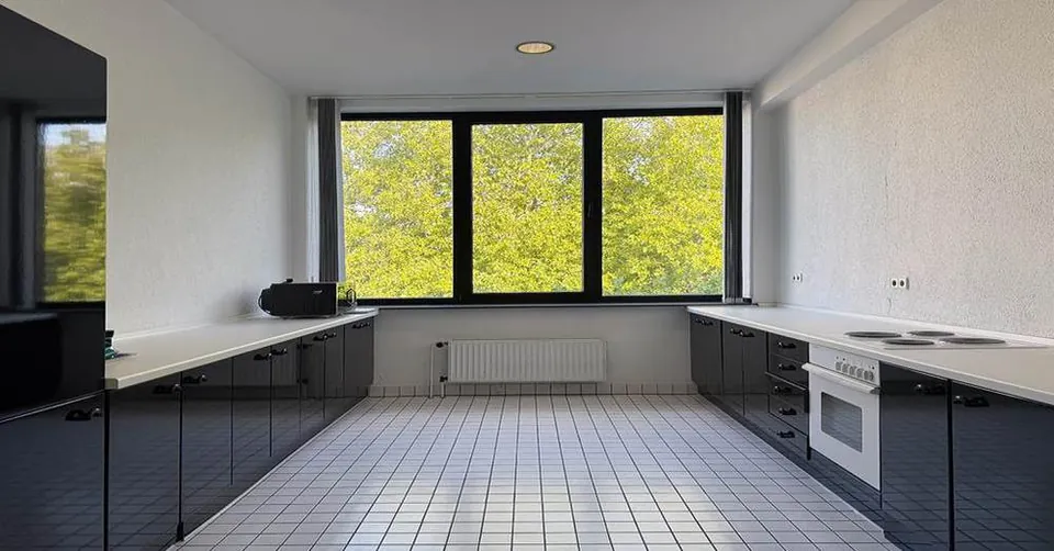 Teeküche im Sozialraum, Bürofläche 1. OG, Krefeld